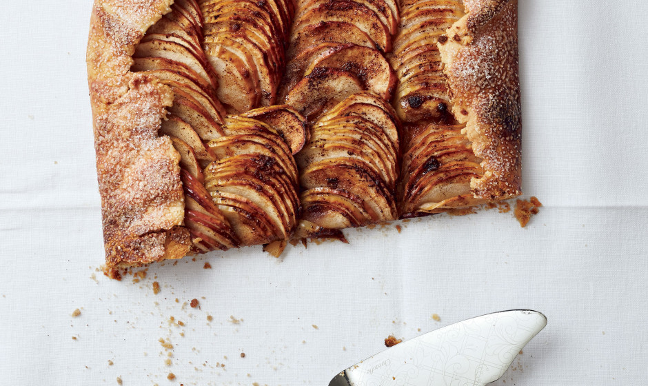 salted-butter-apple-galette-with-maple-whipped-cream1-940x560